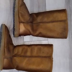 UGGs Classic Tall Boots in Size Women's 8, Marbled Copper.
